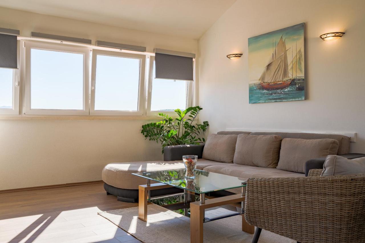 House Fidulic - Penthouse The View Apartment Lumbarda Ngoại thất bức ảnh