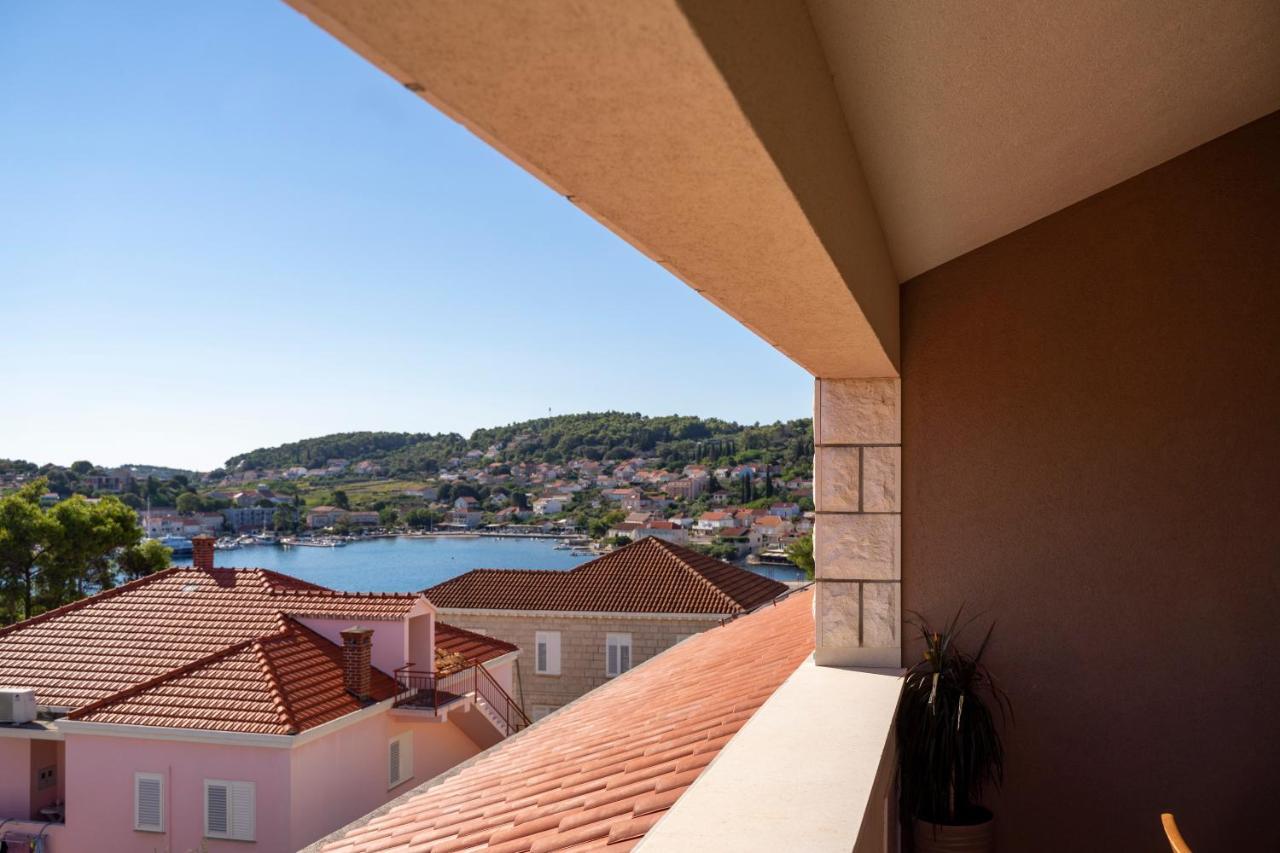 House Fidulic - Penthouse The View Apartment Lumbarda Ngoại thất bức ảnh